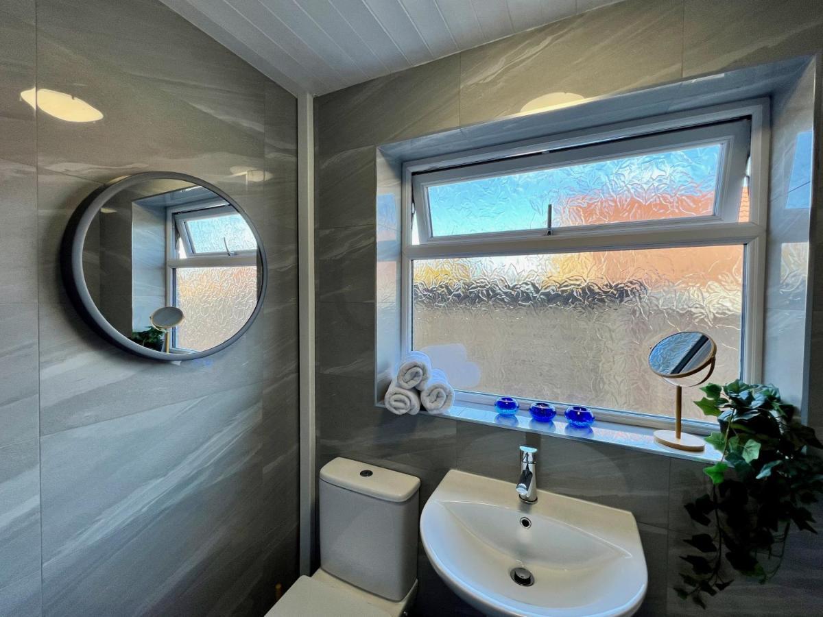 Curzon House One - Great For Contractors Or Family Holidays Cleethorpes Esterno foto