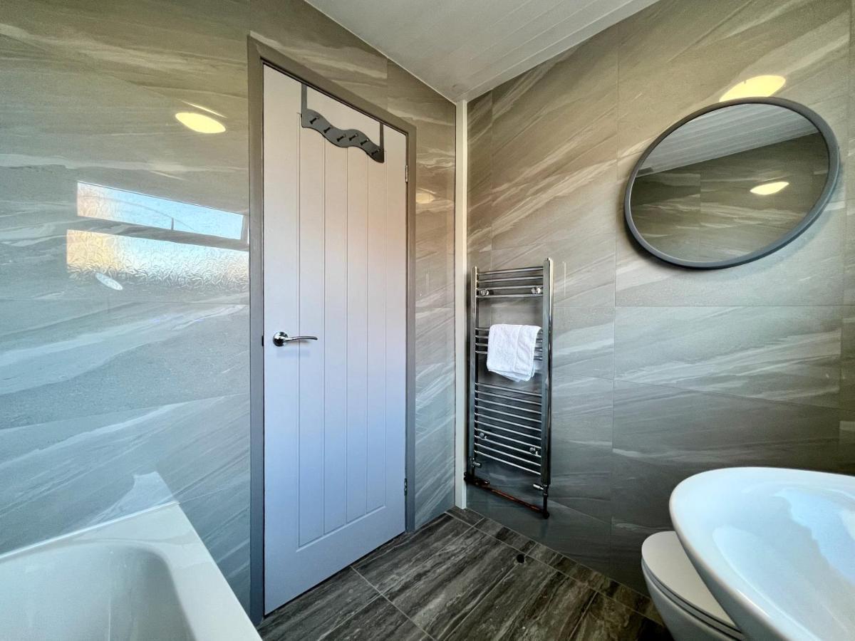 Curzon House One - Great For Contractors Or Family Holidays Cleethorpes Esterno foto