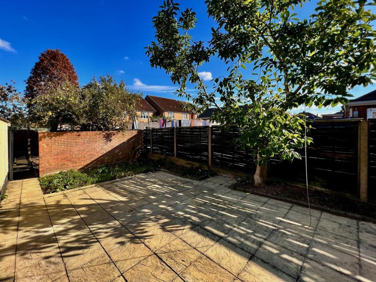 Curzon House One - Great For Contractors Or Family Holidays Cleethorpes Esterno foto